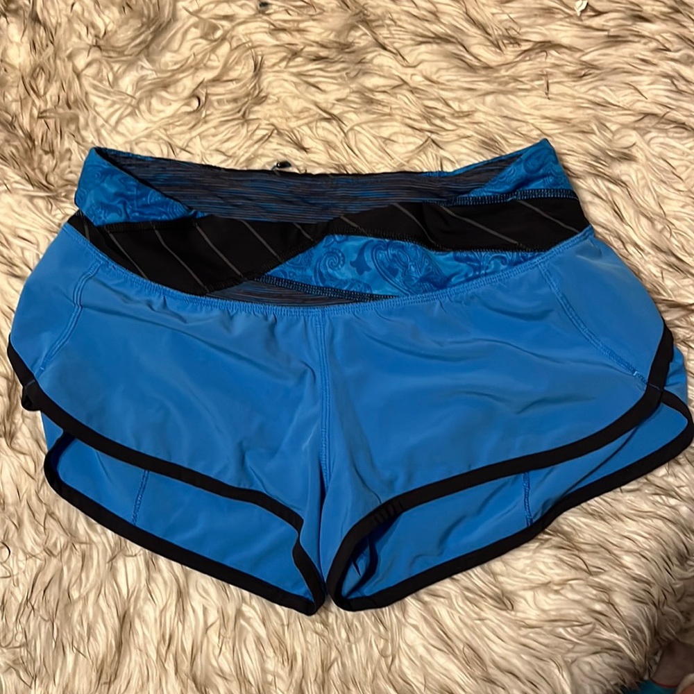 Lulu speed shorts blue low rise 2.5” inseam possibly size 6 or 4
